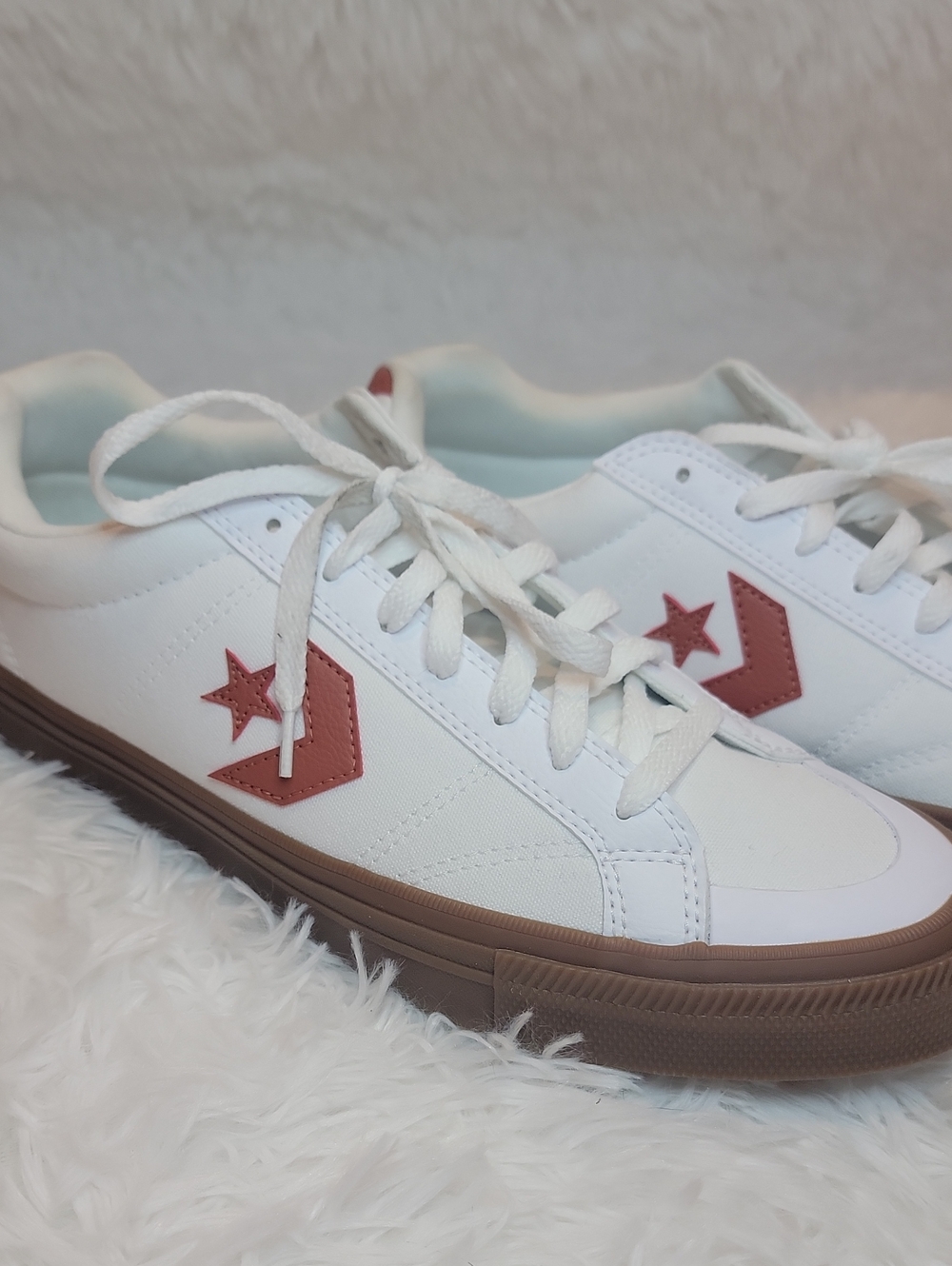 Converse White Low-Top Sneakers with Brown Gum Sole and Red Chevron Star. 11.5
